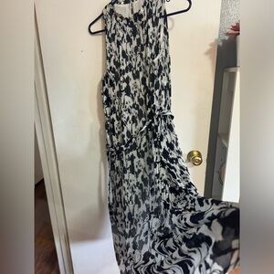 Navy blue and white floral pleated dress